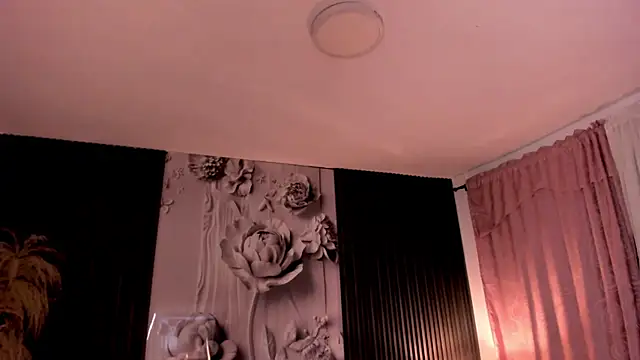 ShaniaDaniels webcam
