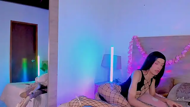 LaraRous Live Web Cam Show