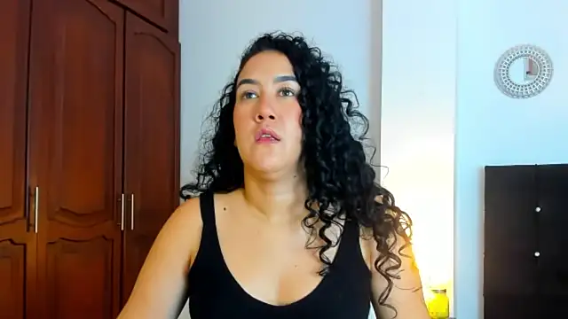 kathyajhonss webcam