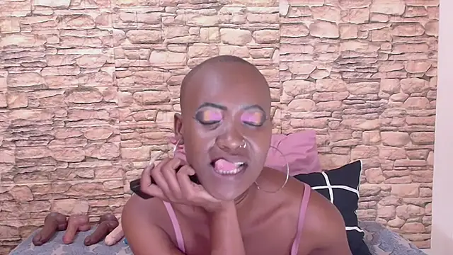EbonyOlive69 webcam
