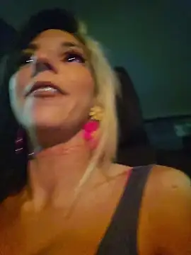lil_jiggly webcam