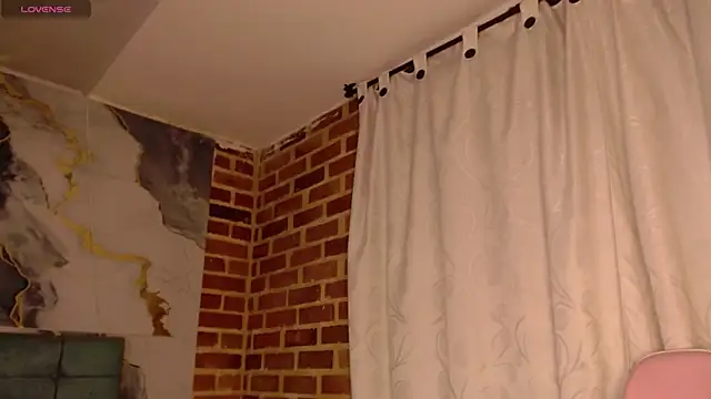 ailyngg webcam