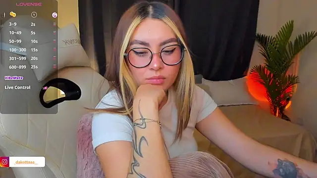 dakottaa_ webcam