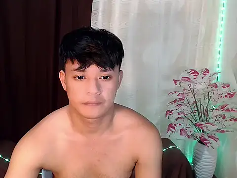 kingdomcum96 live sex cam