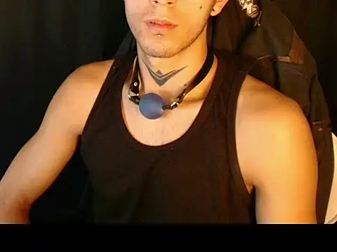 dark_men1 webcam