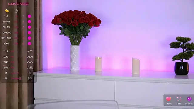 AishaSins webcam