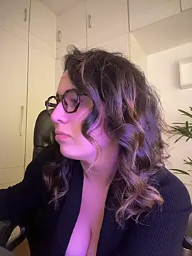 amooraaamoon Live Web Cam Show