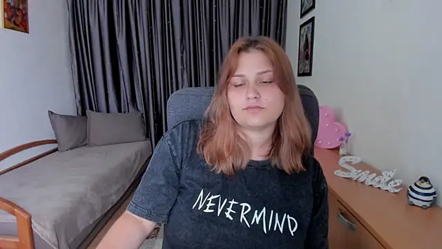 NoraLiin webcam