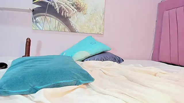 _luna_lovee_ webcam