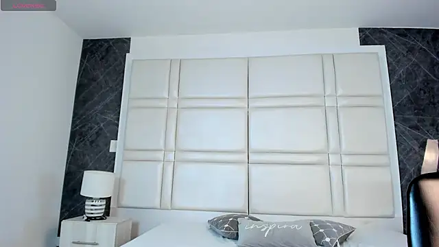 zoe_linss webcam