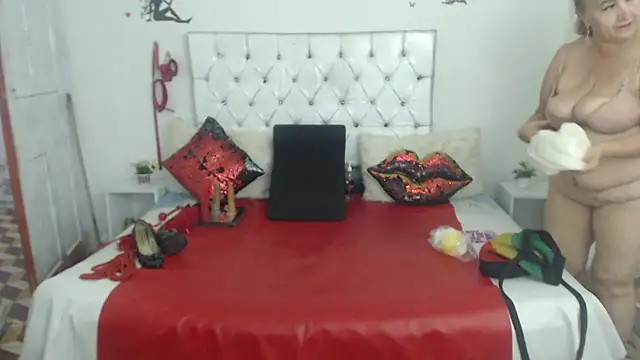 Sweetbigcatt webcam