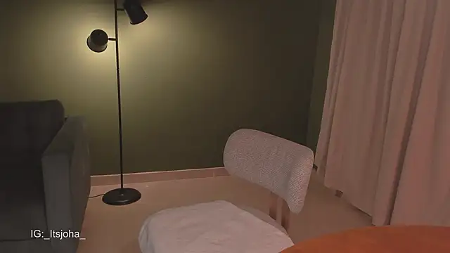 Lovinggirl_ webcam
