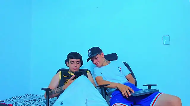 Thomas-Wil Live Web Cam Show