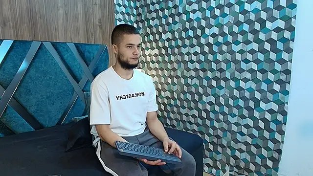 Joaho_Fernandez live cam on StripChat