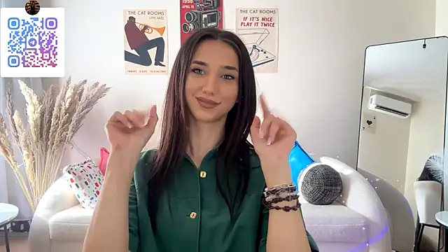 LinaMour webcam
