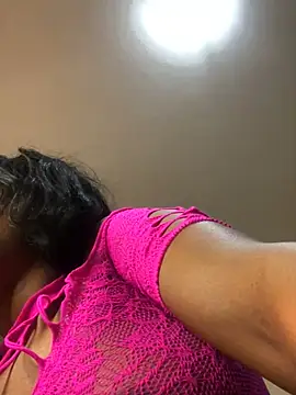Littlehunie webcam