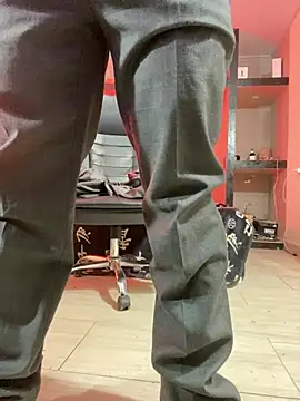 AlejoKhalifa_ webcam