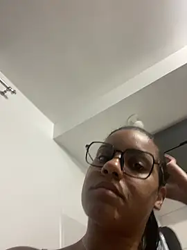 Bella_missandei webcam