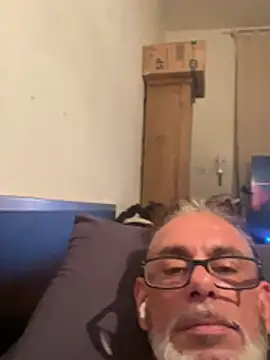 crisfootlicker webcam