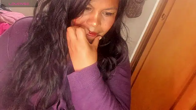 ebonycamelia webcam