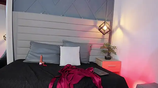 Samantha_Skyy webcam