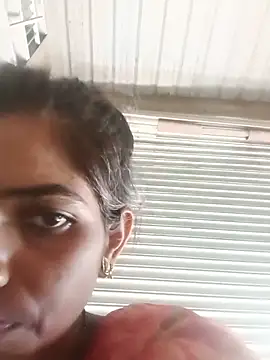 cut_usha35 (F young) - Ring light for better streaming