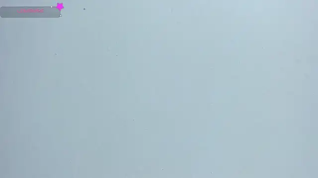 MissCurvyTop webcam