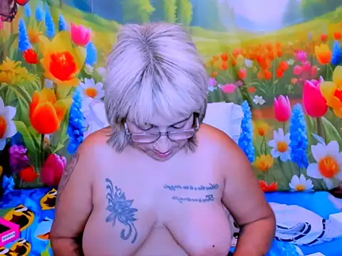 indianroxy webcam
