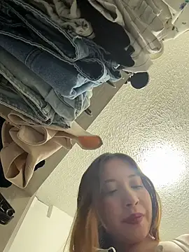 AliciaWhite_nt webcam