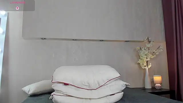 Erika_Carpenter webcam
