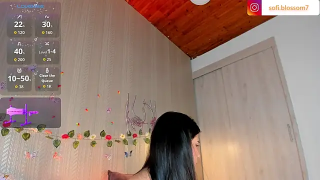 Sofi_Blossom webcam
