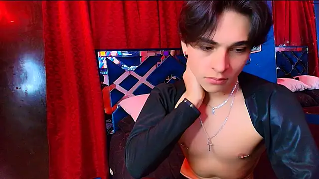 Luke_Howland webcam