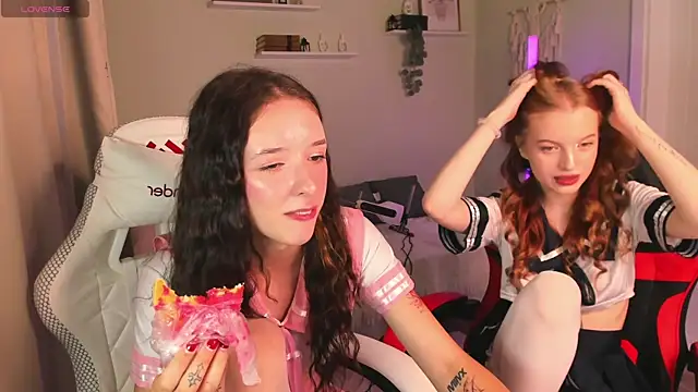 AnnaOddy webcam