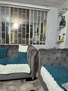 Elara_Luxe webcam