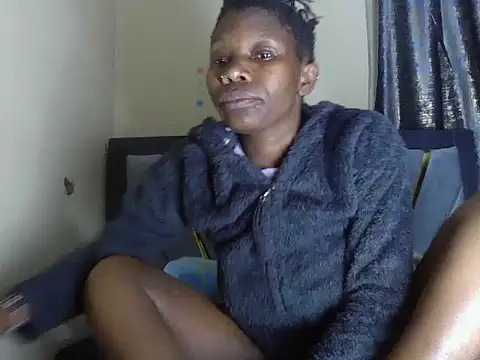 smallnaughtygirl webcam