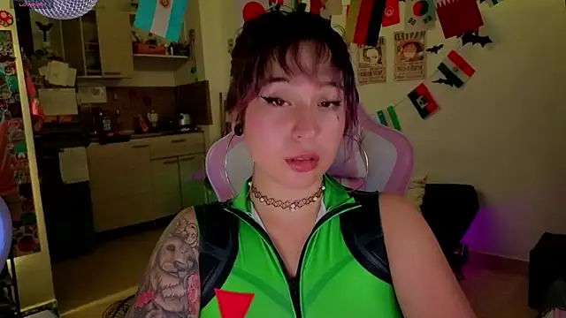 Celeste_Bauman webcam
