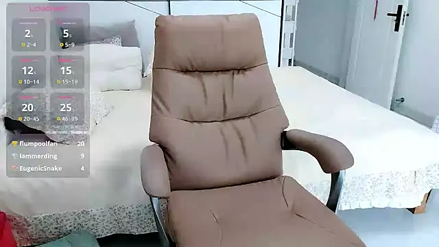 Leila-11 webcam