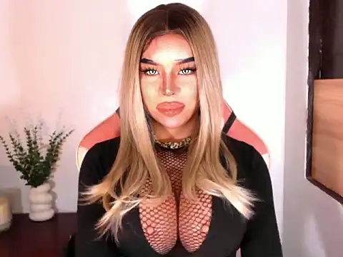 Zandralopez webcam