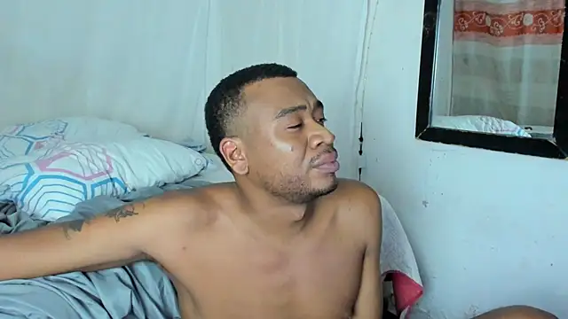 Cherry_Chocolate webcam