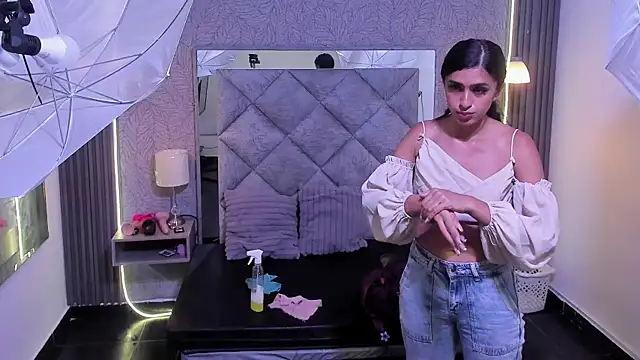 LilithDesire_ webcam