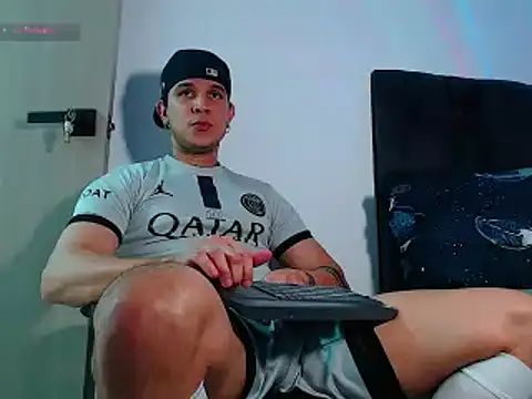 jacob_lautnerr webcam