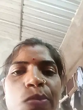 Cut_usha35 webcam