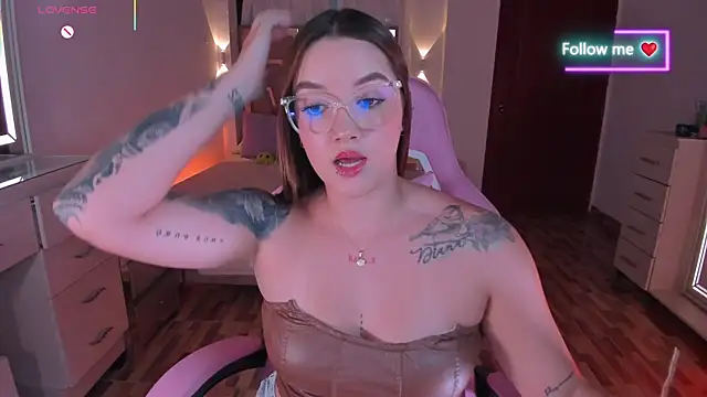 MiaLatina_ webcam
