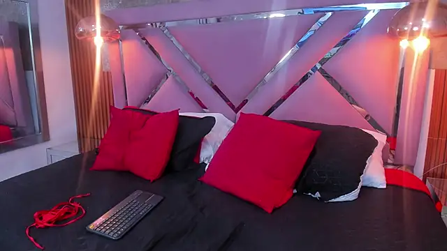 EmmyJonness webcam