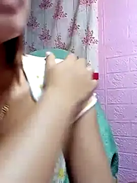 Cutie_body11 webcam