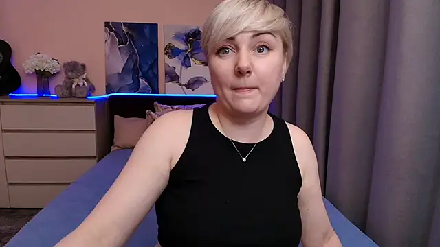 BlondPearl webcam