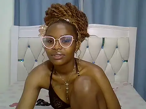 Prettyxoxoo webcam