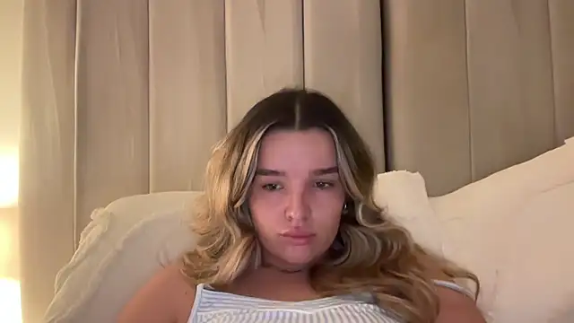 maisiesmithx - Maisiesmithx's free webcam - UK Sex Cams