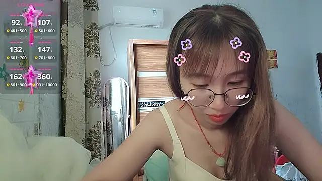 Lili_666 webcam