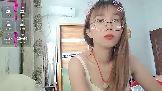Lili_666 webcam